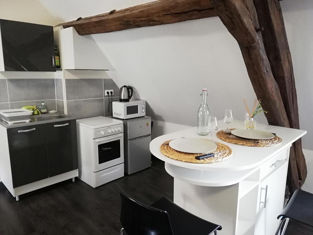 Appartement Au Pied Du Circuit De Magny-Cours Bagian luar foto