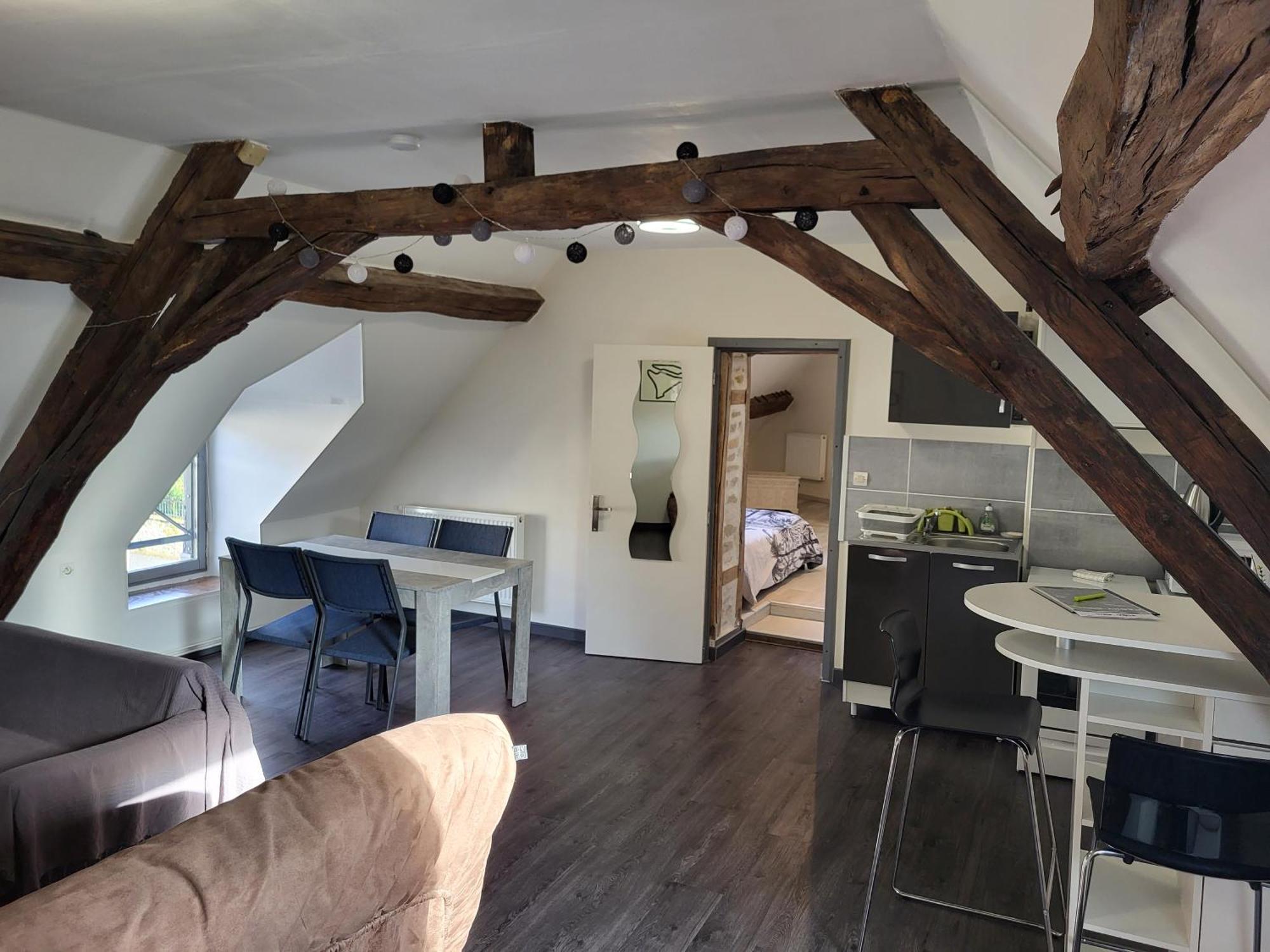 Appartement Au Pied Du Circuit De Magny-Cours Bagian luar foto
